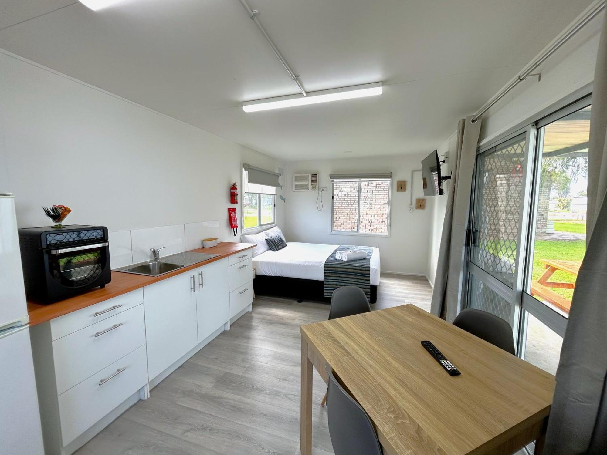 Mandurah Coastal Holiday Park Esterno foto
